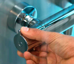 Выбор смесителя для душевой кабины