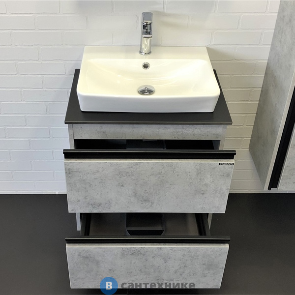 Тумба Comforty Эдинбург-60-2 бетон светлый с чёрной столешницей №8, с раковиной COMFORTY 9055RA-50