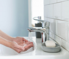 Изливы смесителя: виды и особенности